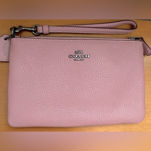 COACH Pebble Mauve Wristlet EUC - Picture 5 of 7